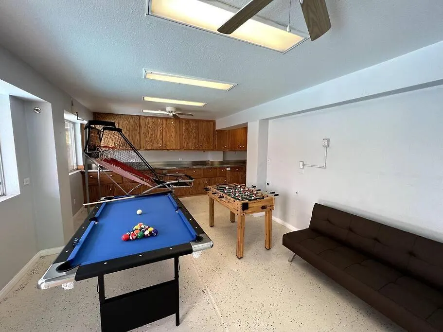 Beach Vacation With A Stay At Carmel Shores Las Vegas Apartmán